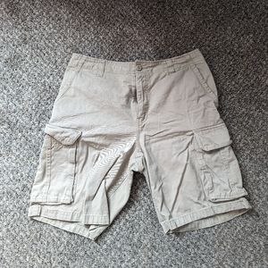 Khagi color cargo shorts